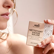 Nettoyant visage et démaquillant solide